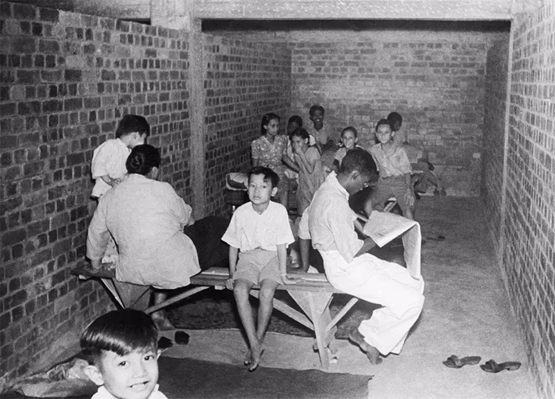 An air raid shelter in Tiong Bahru, 1940