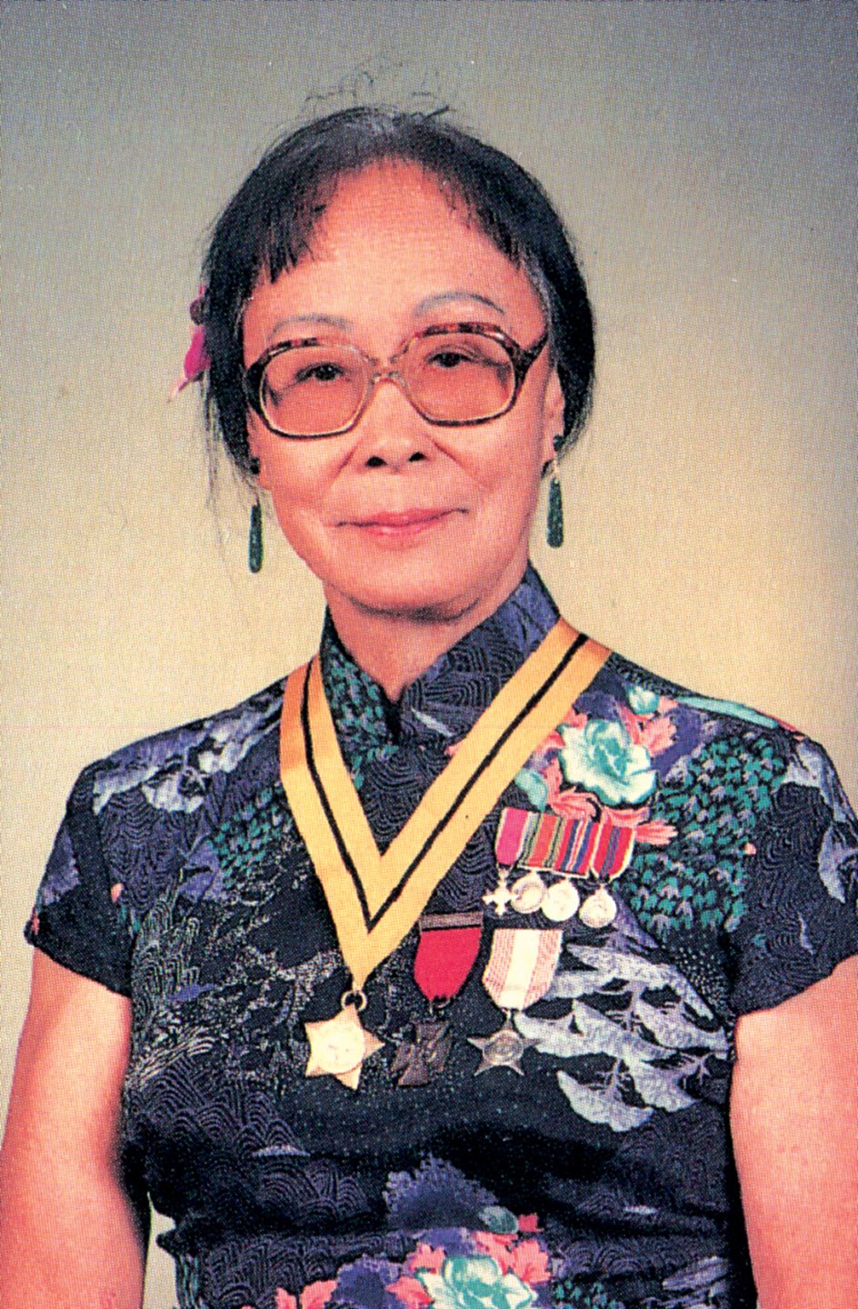 Elizabeth Choy in 1989, wearing her medals.